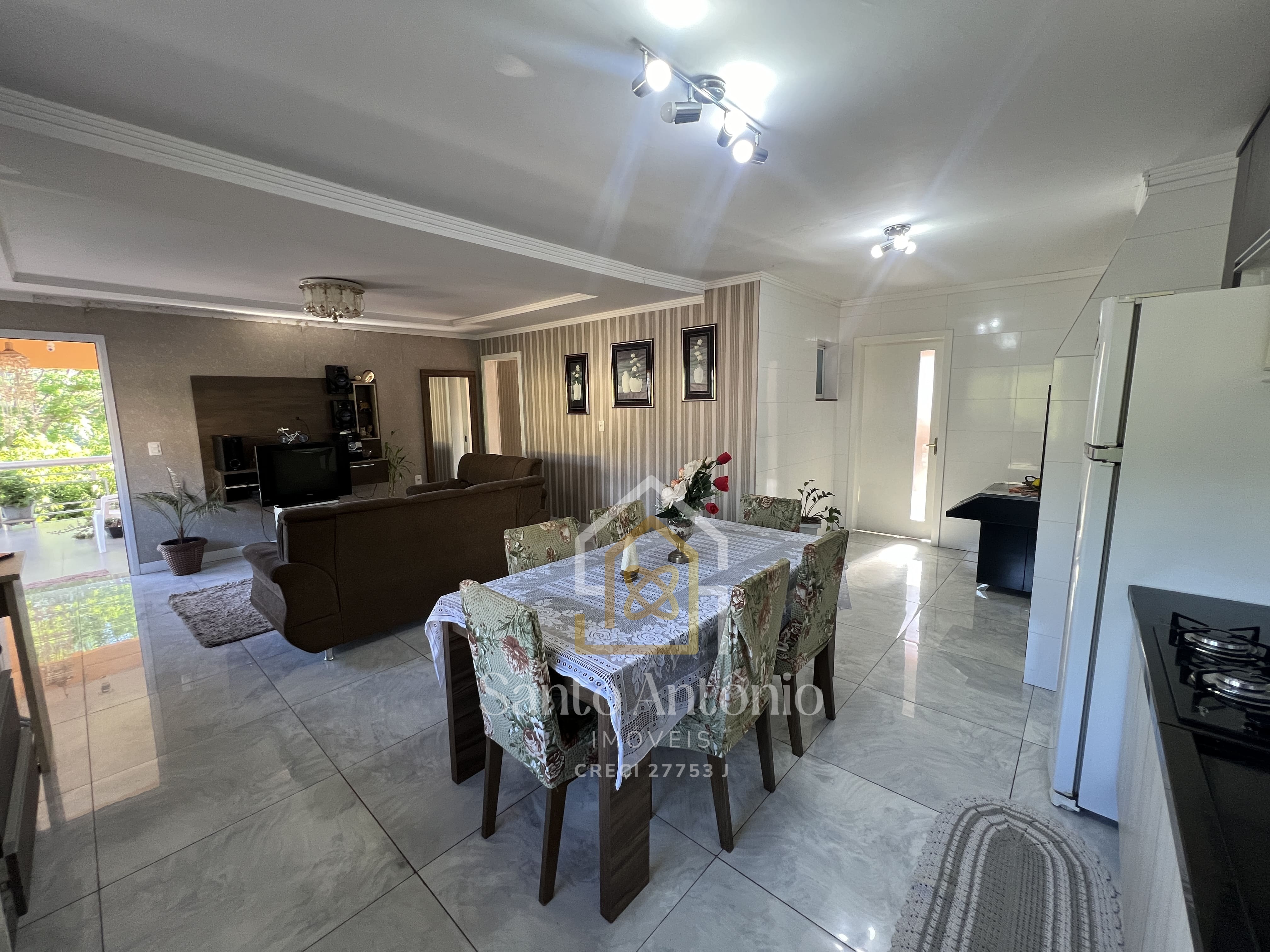 Casa com Sala Comercial à venda - Bairro Santa Lúcia