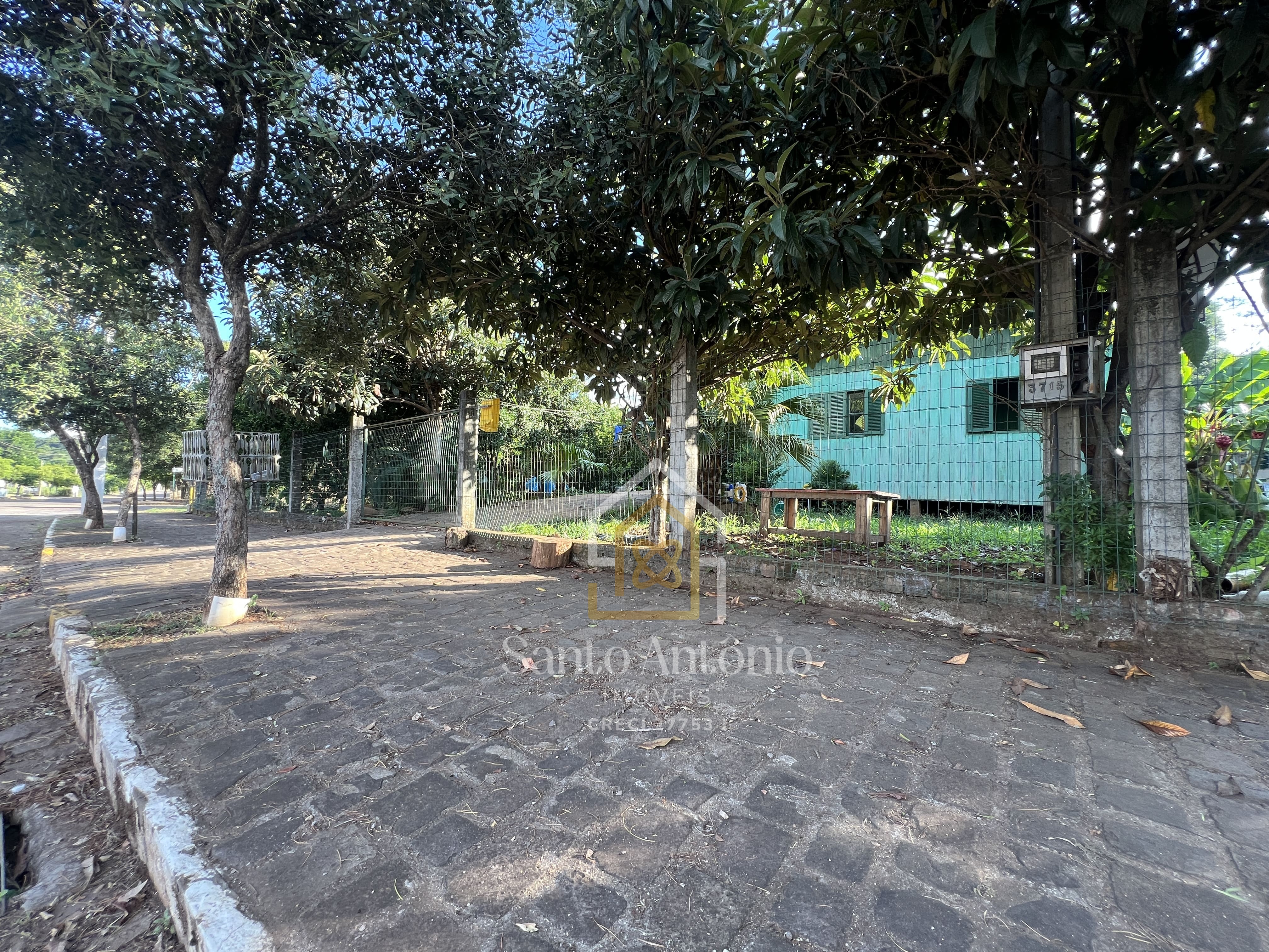 Terreno residencial  com casa à venda - Bairro Gramadinho